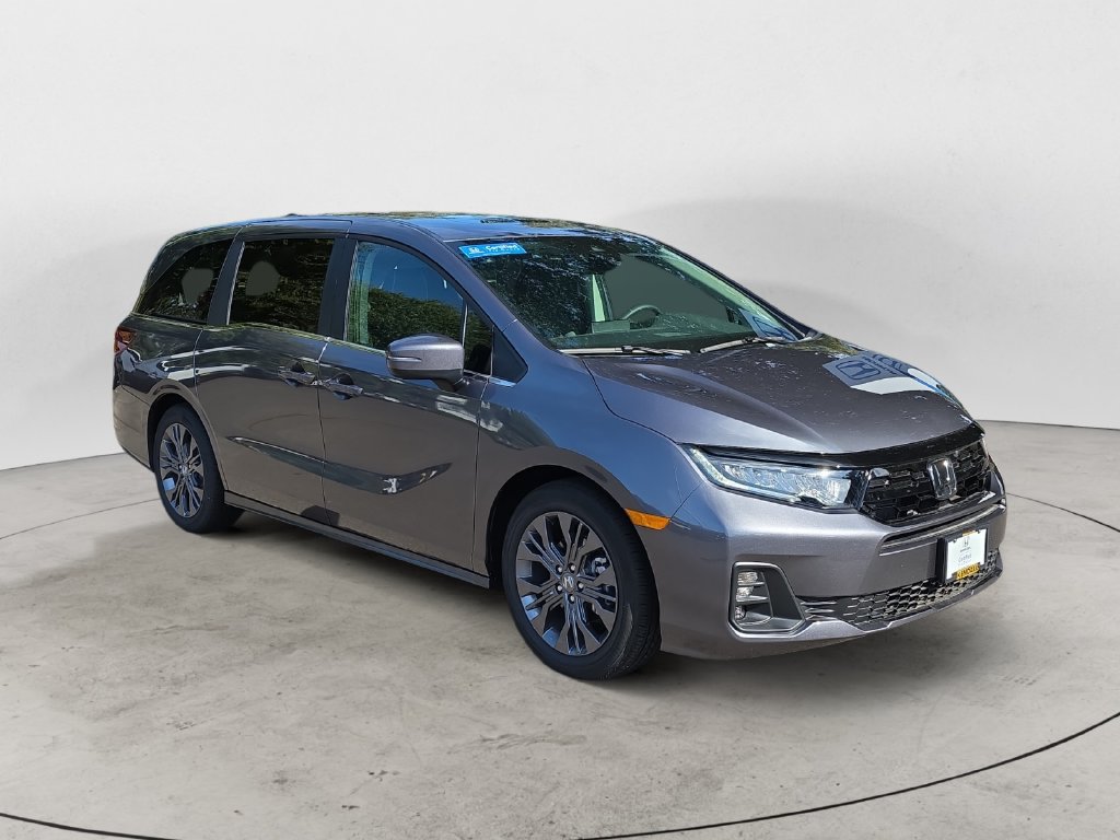 Certified 2026 Honda Odyssey Touring image 3