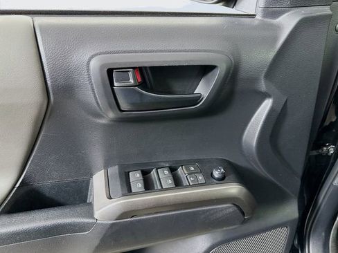 Certified 2022 Toyota Tacoma SR5 image 18