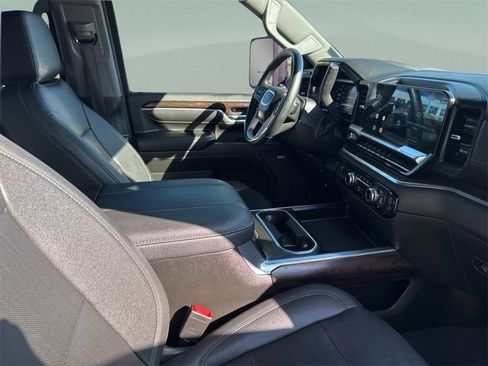 Used 2024 GMC Sierra 2500 SLT w/ SLT Premium Package image 37