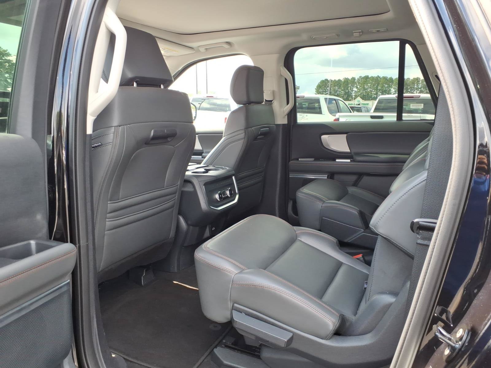 Used 2025 Ford Expedition Max Active AWD/4WD image 24