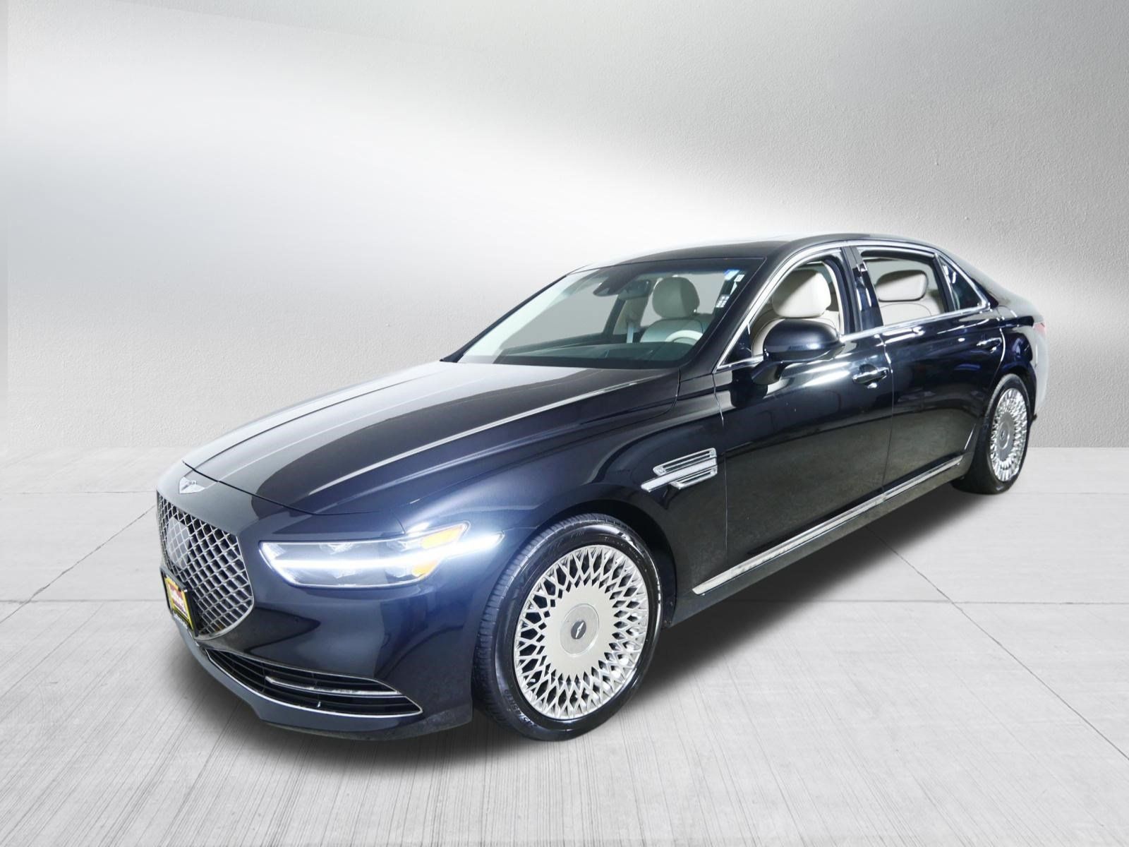 Used 2022 Genesis G90 3.3T Premium AWD/4WD image 3