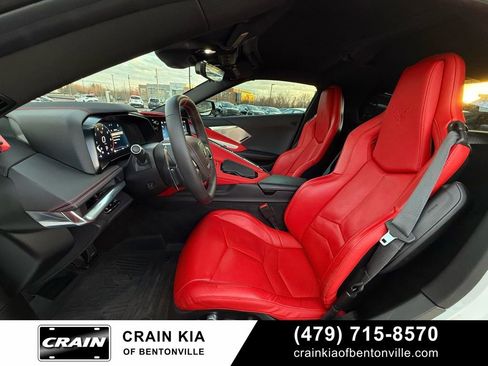 Used 2025 Chevrolet Corvette Stingray Preferred Cpe w/ 2LT image 22