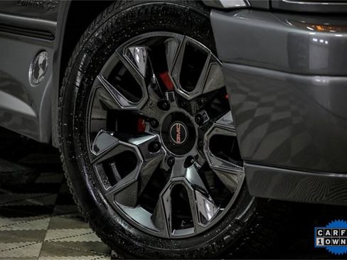 Used 2025 GMC Savana 2500 Extended w/ Driver Convenience Package image 3