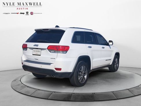Used 2017 Jeep Grand Cherokee Limited RWD image 16