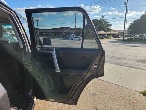 Used 2011 Toyota 4Runner Limited RWD image 12