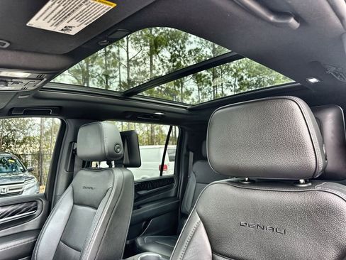 Certified 2023 GMC Yukon XL Denali w/ Denali Reserve Package image 19