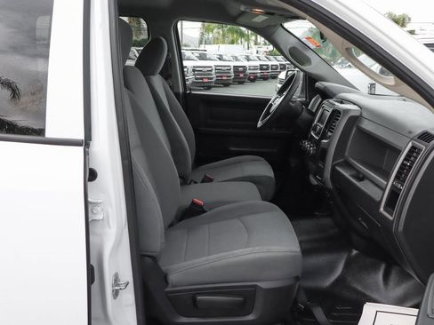 Used 2019 RAM 1500 Express w/ Express Value Package image 32