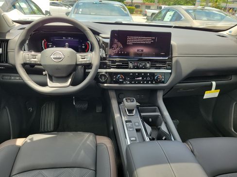 New 2026 Nissan Pathfinder Platinum w/ Cargo Package FWD image 14