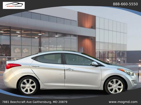Used 2012 Hyundai Elantra Limited w/ Technology Pkg 5 FWD image 11