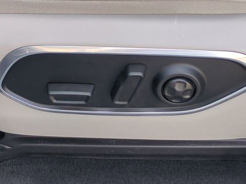 Certified 2023 Jeep Wagoneer 4WD w/ Premium Group I image 23