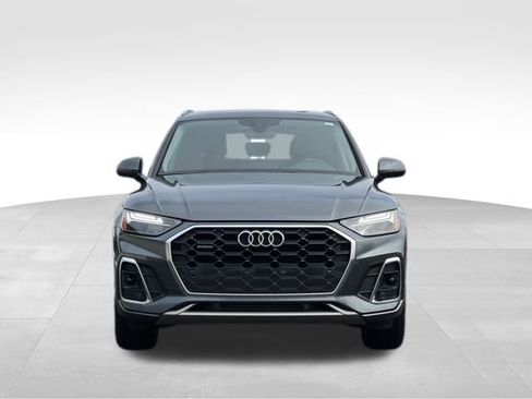 Used 2023 Audi Q5 2.0T Premium w/ Convenience Package image 2