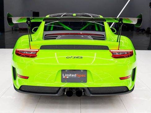 Used 2019 Porsche 911 GT3 RS image 19
