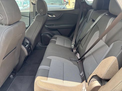Used 2025 Chevrolet Blazer LT FWD image 17