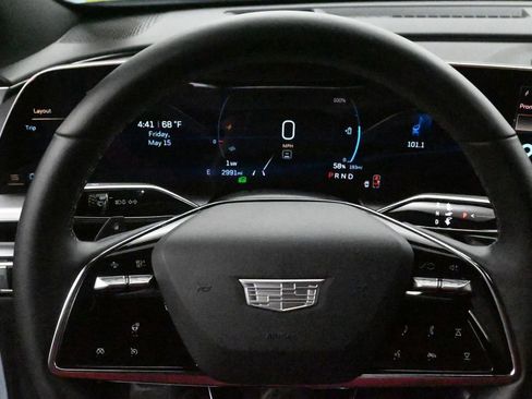 Used 2025 Cadillac Lyriq Sport AWD/4WD image 9