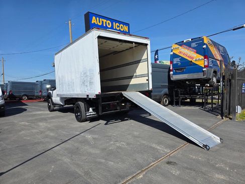 Used 2016 Ford F550 2WD Regular Cab Super Duty image 7