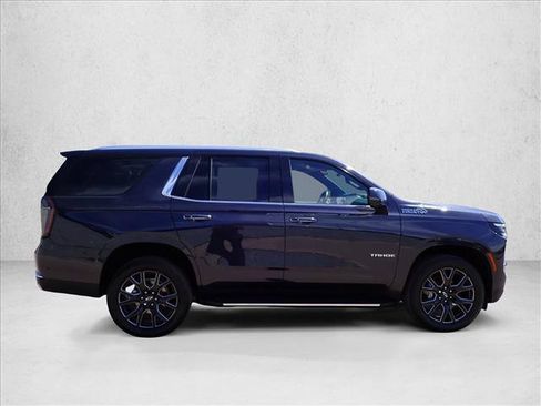 Used 2025 Chevrolet Tahoe High Country AWD/4WD image 4
