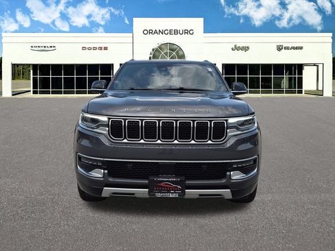 Used 2024 Jeep Wagoneer Series II AWD/4WD image 5