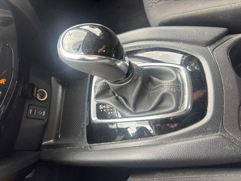Used 2018 Nissan Rogue Sport S w/ S Appearance Package AWD/4WD image 14