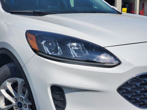 Used 2020 Ford Escape SE FWD image 6