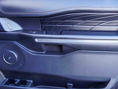 Used 2020 Ford Expedition Max Platinum image 31