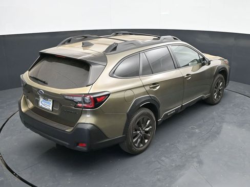Used 2025 Subaru Outback Onyx Edition AWD/4WD image 37