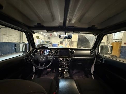 Used 2021 Jeep Wrangler Unlimited Sport image 25