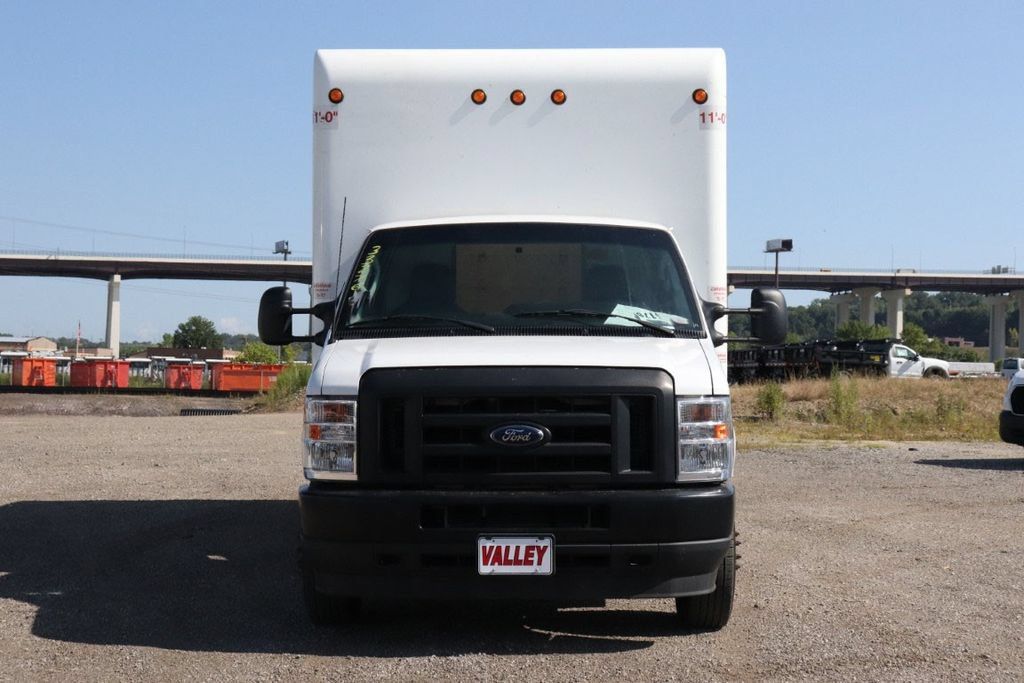 Used 2024 Ford E-350 and Econoline 350 Super Duty w/ Power Windows & Locks Group RWD image 3