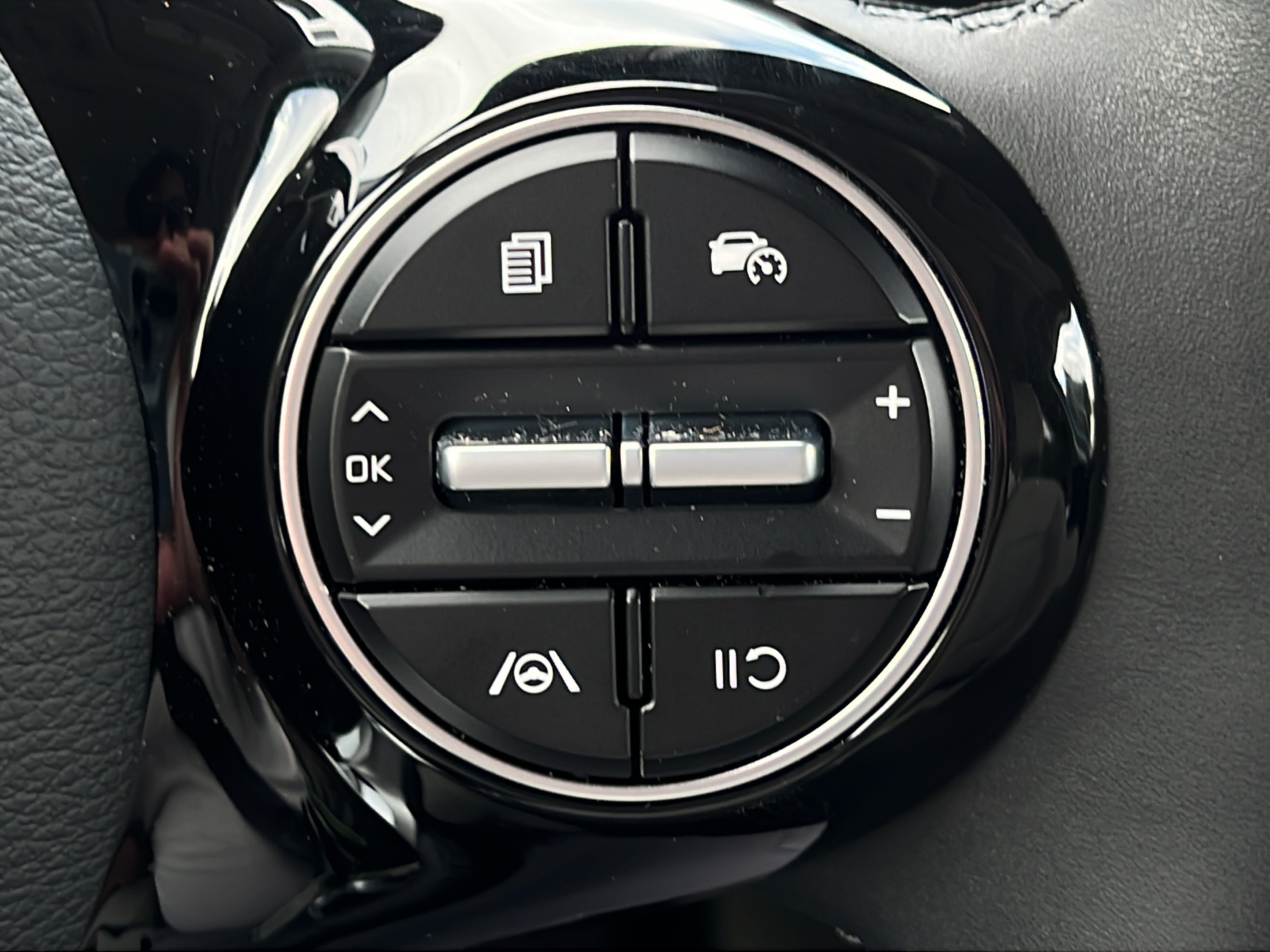 Certified 2025 Kia Soul EX FWD image 25