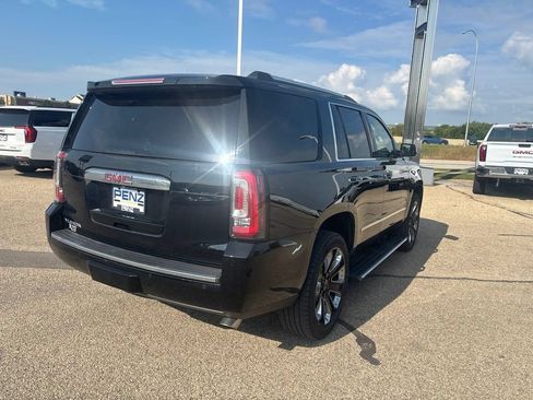 Used 2019 GMC Yukon Denali w/ Denali Ultimate Black Edition AWD/4WD image 8