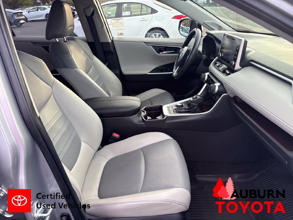 Certified 2020 Toyota RAV4 Limited w/ Limited Grade Weather Package AWD/4WD image 22