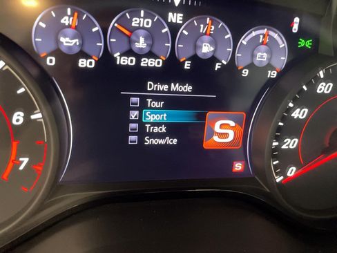 Used 2024 Chevrolet Camaro SS w/ Design Package 2 RWD image 17