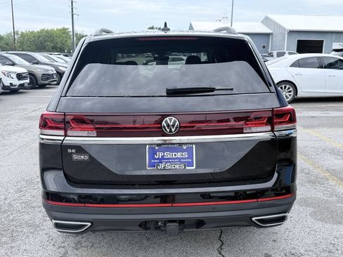 Used 2024 Volkswagen Atlas SE w/ Black Wheel Package FWD image 6