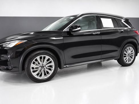 Used 2023 INFINITI QX50 Luxe AWD/4WD image 2