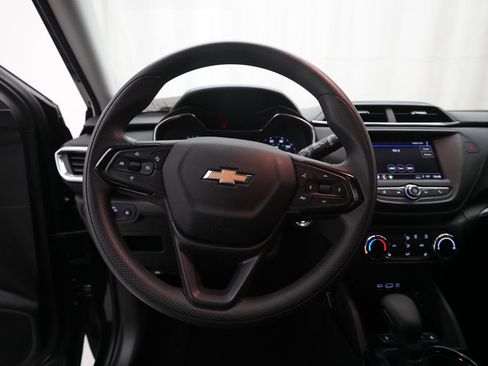 Used 2023 Chevrolet TrailBlazer LT FWD image 4
