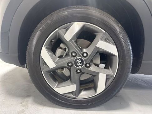 Certified 2026 Hyundai Venue SEL image 11