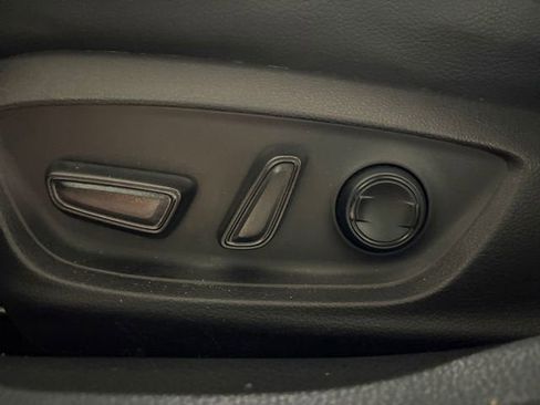 Certified 2021 Toyota Camry XLE FWD image 8