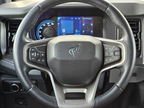 Used 2024 Ford Bronco Everglades image 27