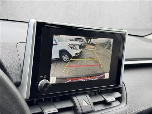 Used 2024 Toyota RAV4 LE AWD/4WD image 14