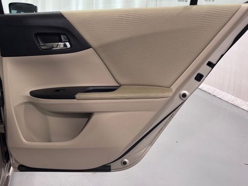 Used 2015 Honda Accord LX image 33