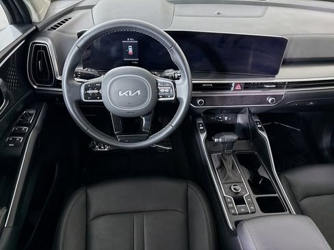 Used 2025 Kia Sorento S AWD/4WD image 3