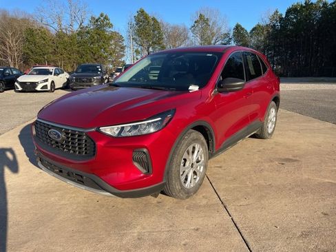 Used 2023 Ford Escape Active w/ Cold Weather Package image 3