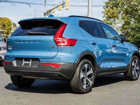 Certified 2023 Volvo XC40 B5 Plus w/ Driver Assist Package image 5