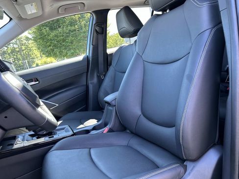 Used 2026 Toyota Corolla Cross XLE w/ Convenience Package AWD/4WD image 26