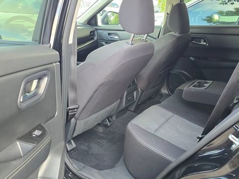 Used 2024 Nissan Rogue SV AWD/4WD image 5