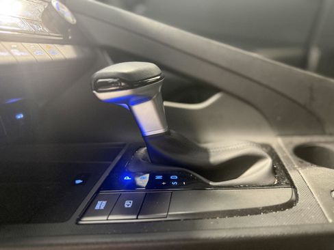 Used 2025 Hyundai Elantra Sport w/ Cargo Package image 16