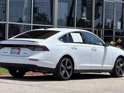 Used 2023 Honda Accord Sport image 4
