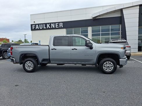 Used 2024 Chevrolet Silverado 2500 W/T w/ WT Convenience Package AWD/4WD image 7