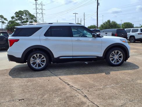 Used 2023 Ford Explorer Limited w/ Equipment Group 301A RWD image 29