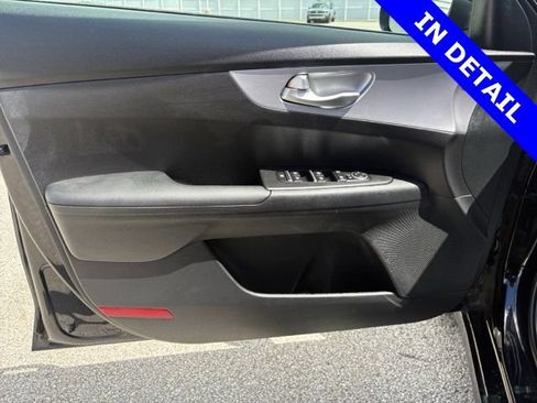 Used 2024 Kia Forte LXS w/ LXS Technology Package FWD image 18