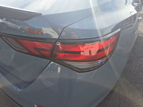 Used 2024 Nissan Sentra SR w/ SR Premium Package image 37